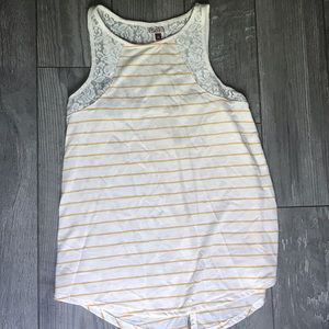 Flowing Yellow and White Lace Summer Tank Top